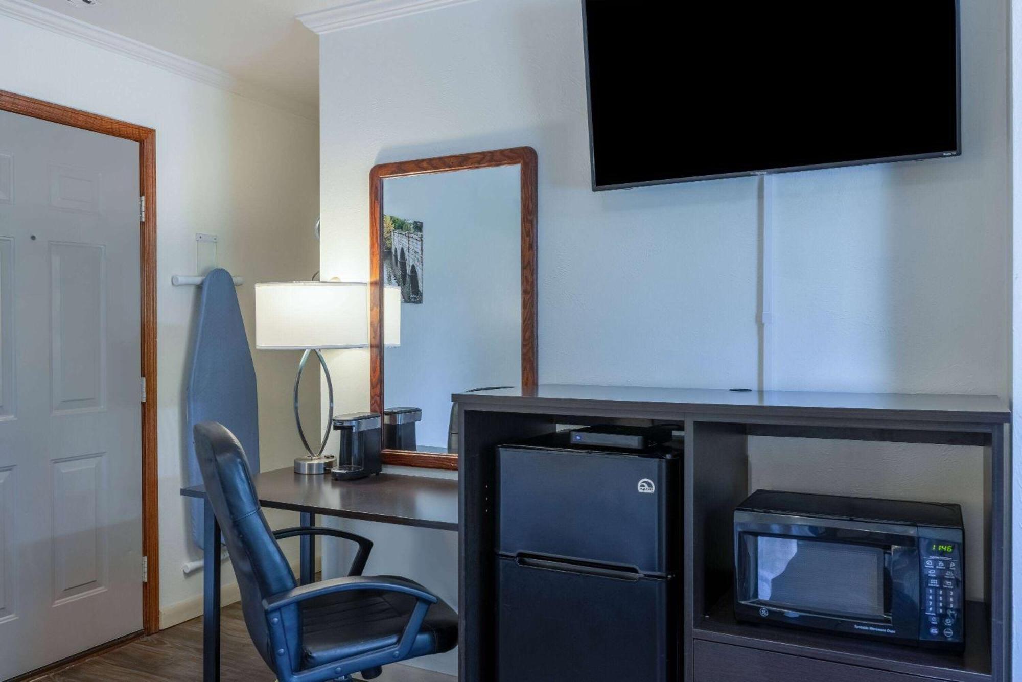 Travelodge By Wyndham Livingston Zewnętrze zdjęcie