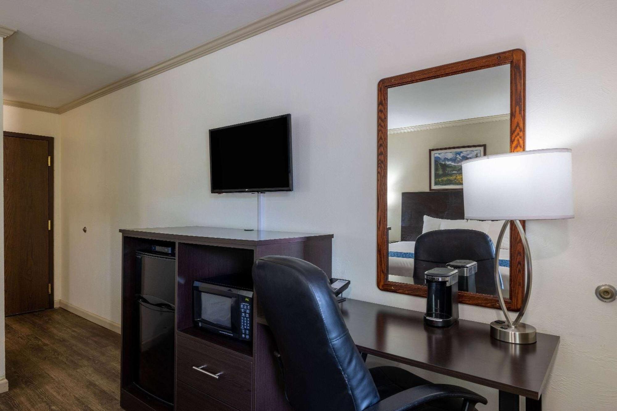 Travelodge By Wyndham Livingston Zewnętrze zdjęcie